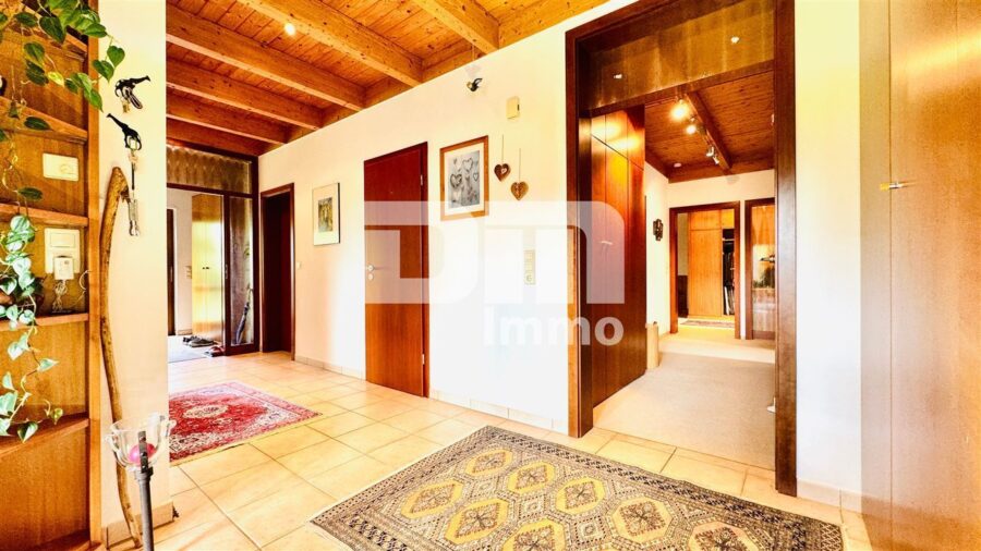 Zwei hochwertige Premium Doppelhaushälften im Paket auf großem Gewerbegrundstück - Haus 1 Flur / Diele 1 + 2